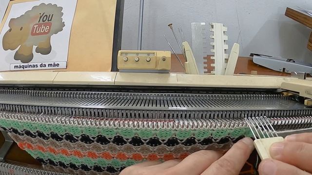 casaco infantil feito em máquina de tricô смотреть онлайн