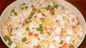 Постный салат с крабами