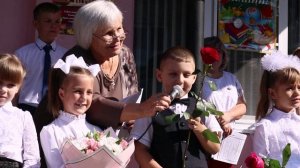 01.09.22. КАМЕНЬ-НА-ОБИ . ТОРЖЕСТВЕННАЯ ЛИНЕЙКА В ШКОЛЕ № 9 .