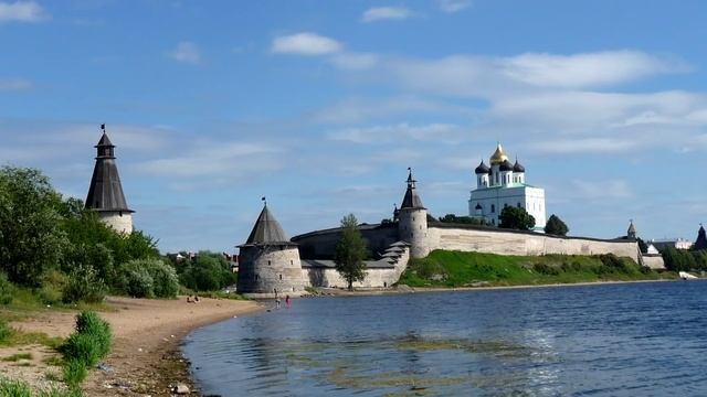 Псковский Кром (Кремль)  Достопримечательности Пскова