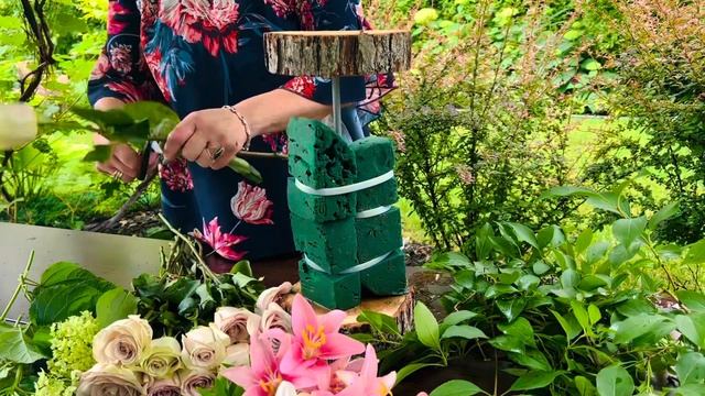 Поделки из Дерева?Букет в Вазе из Деревянных Бревен