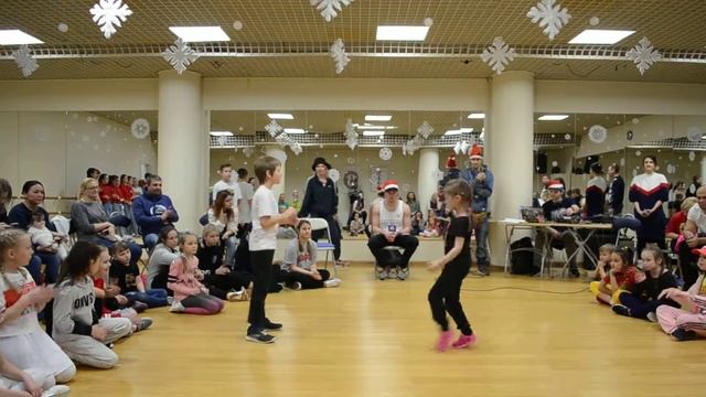 Гусейнова Милана vs Левин Артем | Hip-hop kids  дебют 1/8 | Dance2fly Contest