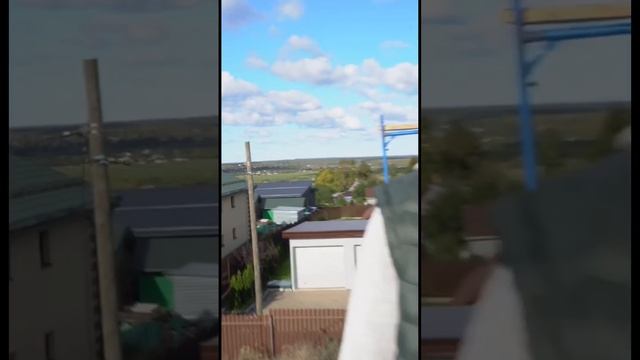 Монтаж свесов крыши #каркасныйдом #отделкадома #крышадома #отделкастен