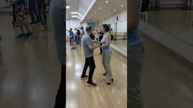 Fidel Romero Bachata Lessons | Урок бачаты от Фиделя 27.07.2019 смотреть онлайн