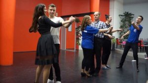 Учим фокстрот-2)