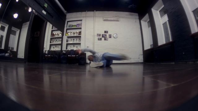 Студия танца LEGION - Dron (Набор на Breaking) смотреть онлайн