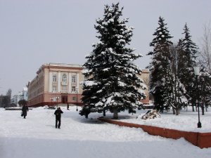 Поет Виктор Удовиченко. Снег кружится