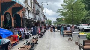 Улица Мальяборо в Городе Джокьякарта. Индонезия | Jalan Malioboro di Yogyakarta. Indonesia