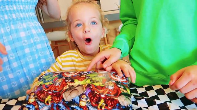 DISCO'S 4th BIRTHDAY PARTY GAMES w/The Norris Nuts смотреть онлайн