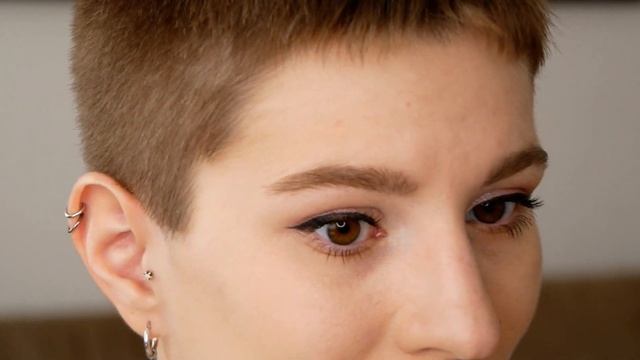 How to Properly Apply Essence Brow Gel - Natural Look! (Pot, 01 Brown Colour and Shape) смотреть онлайн