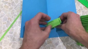 Аппликация своими руками. Открытка с новогодней елкой.