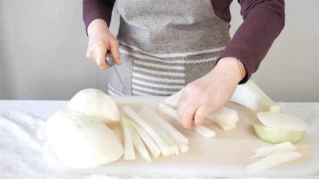 15분만에 만드는 초간단 ' 단무지 ' ( 김밥용단무지 /  반달단무지 만들기 ) смотреть онлайн