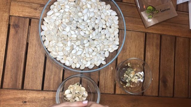 ASMR pumpkin seeds. ASMR тыквенные семечки. ASMR tapping.Звук семечек смотреть онлайн