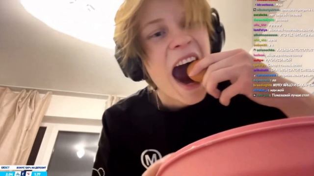 ДИПИНС ПОКАЗЫВАЕТ КАК ПРАВИЛЬНО РАЗБИВАТЬ ЯЙЦА смотреть онлайн