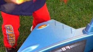 Дима отправился в путешествие на самолёте | Дима и Машинки