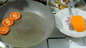 ??? Возьмите яйца, помидоры и сыр и приготовьте ВКУСНЫЙ и СЫТНЫЙ омлет по этому рецепту!