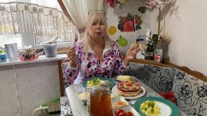 Распаковываем ПОДАРКИ / АРИНА БЕЛАЯ