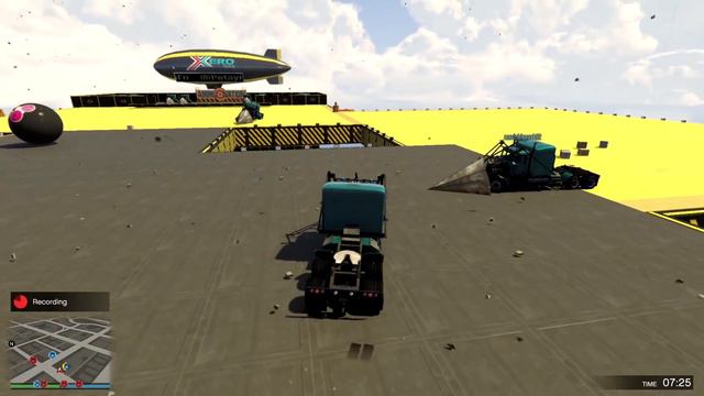 RAMP TRUCK vs RAMP TRUCK! Phantom Wedge Sumo In GTA 5! смотреть онлайн