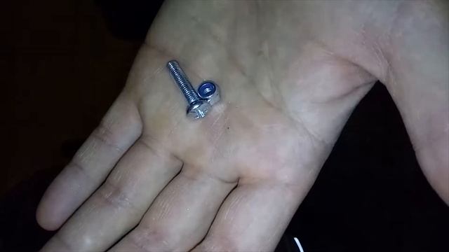 Как починить фиксатор детской коляски? / How to fix a pram? смотреть онлайн