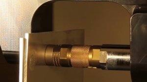 Клепание самопроникающей заклепки