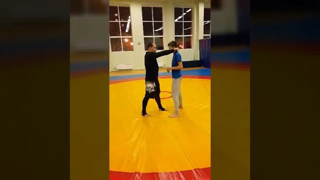 Русское Джиу-Джитсу. Удушающие руками с переди за смотреть онлайн