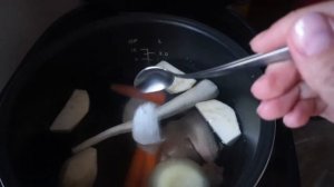 Бульон из курицы в мультиварке