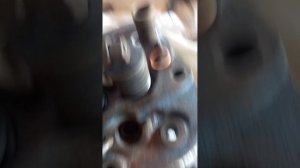 Замена стаканов ЮМЗ д 65 копеешный съёмный механизм.
