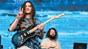 Hippie Sabotage   FLOATING PALACE