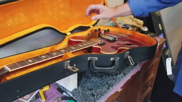 1968 Gibson ES-335 Original Hang Tags Like New смотреть онлайн