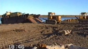 Погрузка военной техники на баржи с берега. Сокращение отдельной  радиолокационной роты. СТОРОЖ.