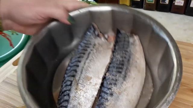 СКУМБРИЯ МАЛОСОЛЬНАЯ с чесноком и зеленью! ПРОСТОЙ РЕЦЕПТ!