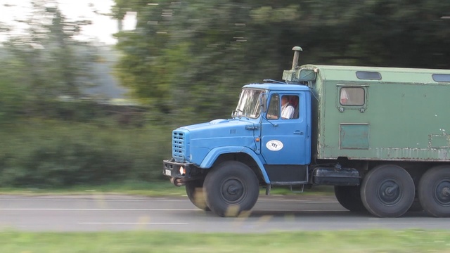 ЗИЛ 4334