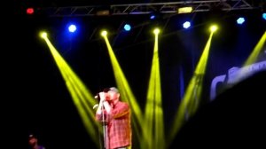 Бумбокс - вона носила квіти у волоссі