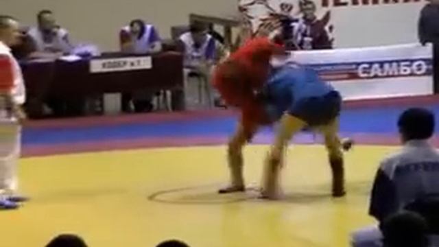 Combat Sambo, Russia Championship 2009: 1/16 - 68 kg, Temirkhanov (blue) - Babushkin (red) смотреть онлайн