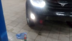 УАЗ Патриот (UAZ Patriot) 2016 года замена ламп в Противотуманных фарах(ПТФ)