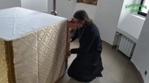 УСТАНОВКА ПРЕСТОЛА В АЛТАРЕ. МАЛОЕ ОСВЯЩЕНИЕ ХРАМА.