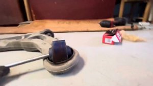 Замена сайлентблоков нижнего рычага jeep cherokee kl 2014