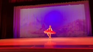 А. Хачатурян, вариация Нунэ из балета "Гаянэ".Хор-я Нины Анисимовой. Исполняет Полина Маскина,10 ле