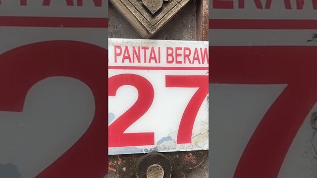 Циркус целитель на Бали. Циркус адрес Чангу pantai berawa 27