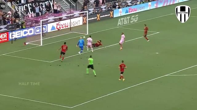 Crazy Reactions to Messi in Miami смотреть онлайн