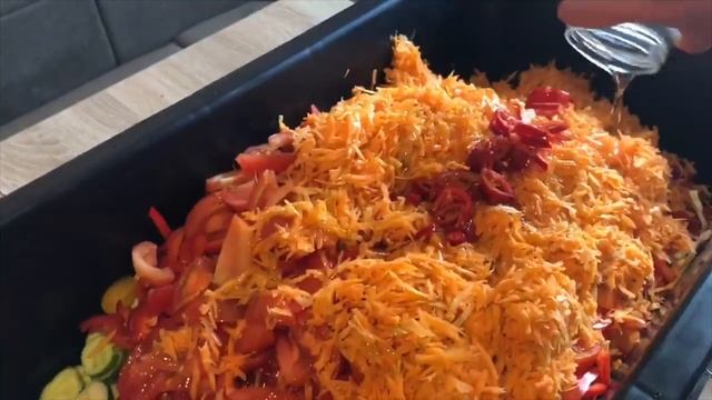 Салат кубанский на зиму из капусты огурцов и перца