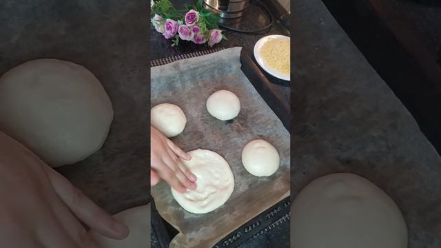 МИНИ ПИЦЦА | домашние мини пиццы с детства ! Школьная пицца- ОЧЕНЬ вкусный и простой рецепт!