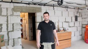 Электромонтаж в загородном доме. Черновая электрика по потолку.