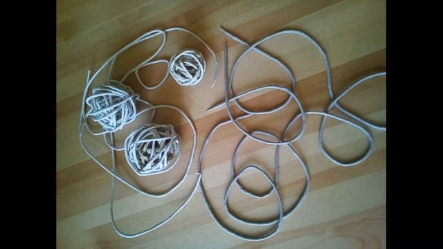 Гирлянда из прессованной в жгутики бумаги. смотреть онлайн