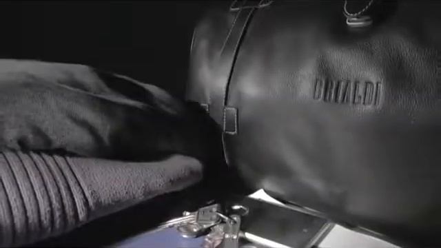 Обзор. Мужская кожаная сумка Brialdi NEBRASKA смотреть онлайн