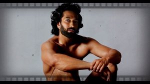 Nakuul Mehta ने भी करवाया Nude Photo Shoot? यह तस्वीर देखकर भड़क गईं उनकी बीवी