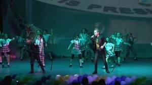 Школьный рок-н-ролл - песня для  мужественных исполнитиелей