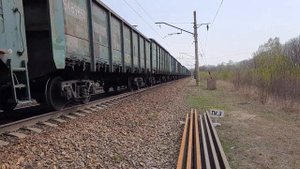 Электровоз 4ЭС5К-026 "Ермак" с грузовым поездом.