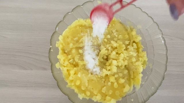 Жареные пирожки. Пирожки с картошкой/ Қуырылған бәліш. Қазақша рецепт смотреть онлайн