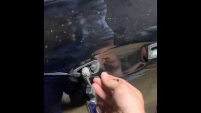 Установка передних ручек на KIA Sorento Prime смотреть онлайн